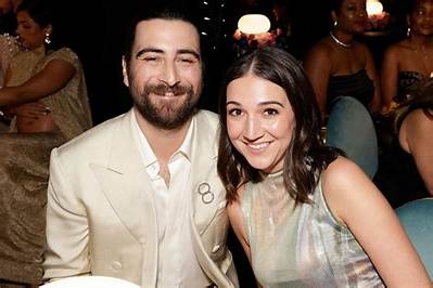 Is Noah Kahan Currently Dating? Explore His Relationship Status