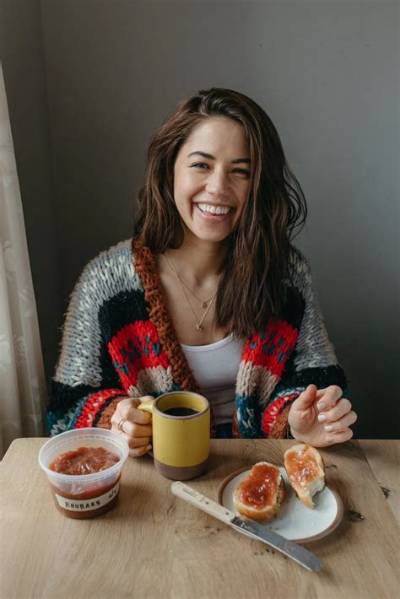 Molly Yeh Biography, Age, Height, Husband, Net Worth, Family